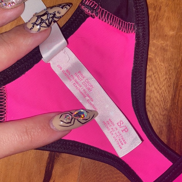 NWOT - VICTORIAS SECRET PINK NEON SPORT BRA -SMALL - Picture 4 of 4